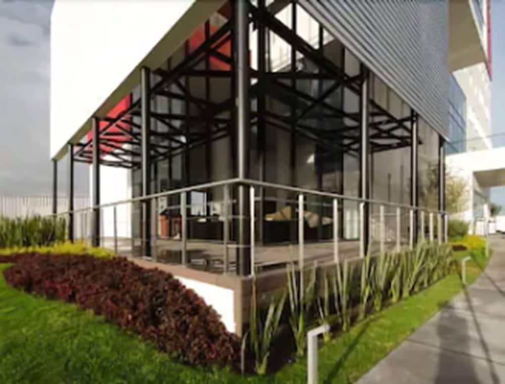 Ramada Encore San Luis Potosí Exteriör bild